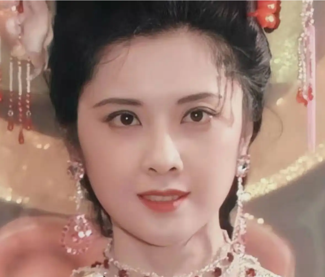 朱琳:女儿国国王扮演者,结婚两次没生子女,如今70岁依旧美丽
