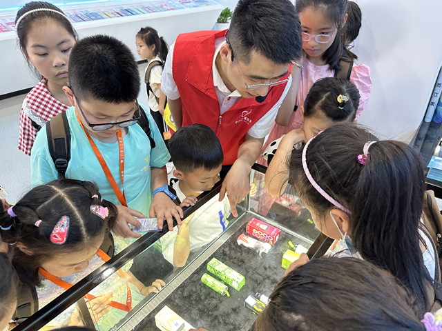 第36个世界无烟日:杭州萧山区为少年儿童揭开"花式"电子烟的伪装