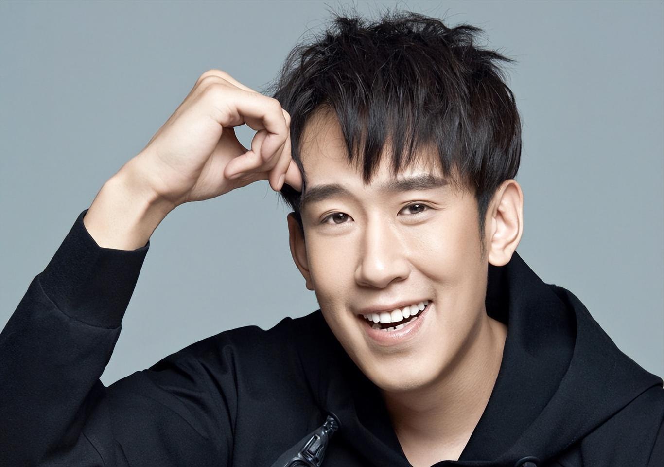 "驴脸"男星我只服这9位,去年的一滴相思泪,今年才流到嘴边?