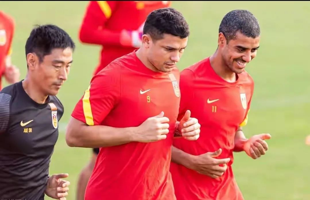 中超广东四队三支很悬 广州队还在等老板决定_广州队全华班应对策略_中超广州队第二阶段赛程