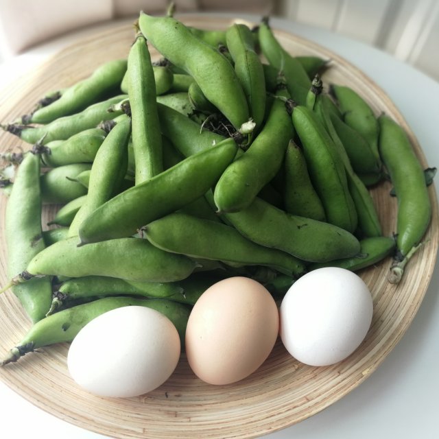 蚕豆瓣炒鸡蛋,鸡蛋滑嫩,鲜香味美