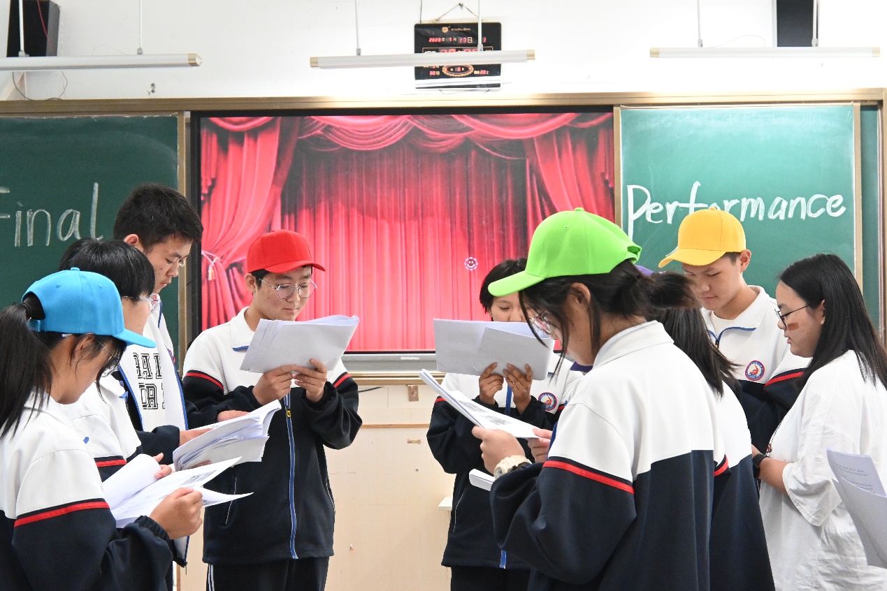 两千公里为爱奔赴,上海交大"小老师"上岗云南洱源一中,首届暑期学校