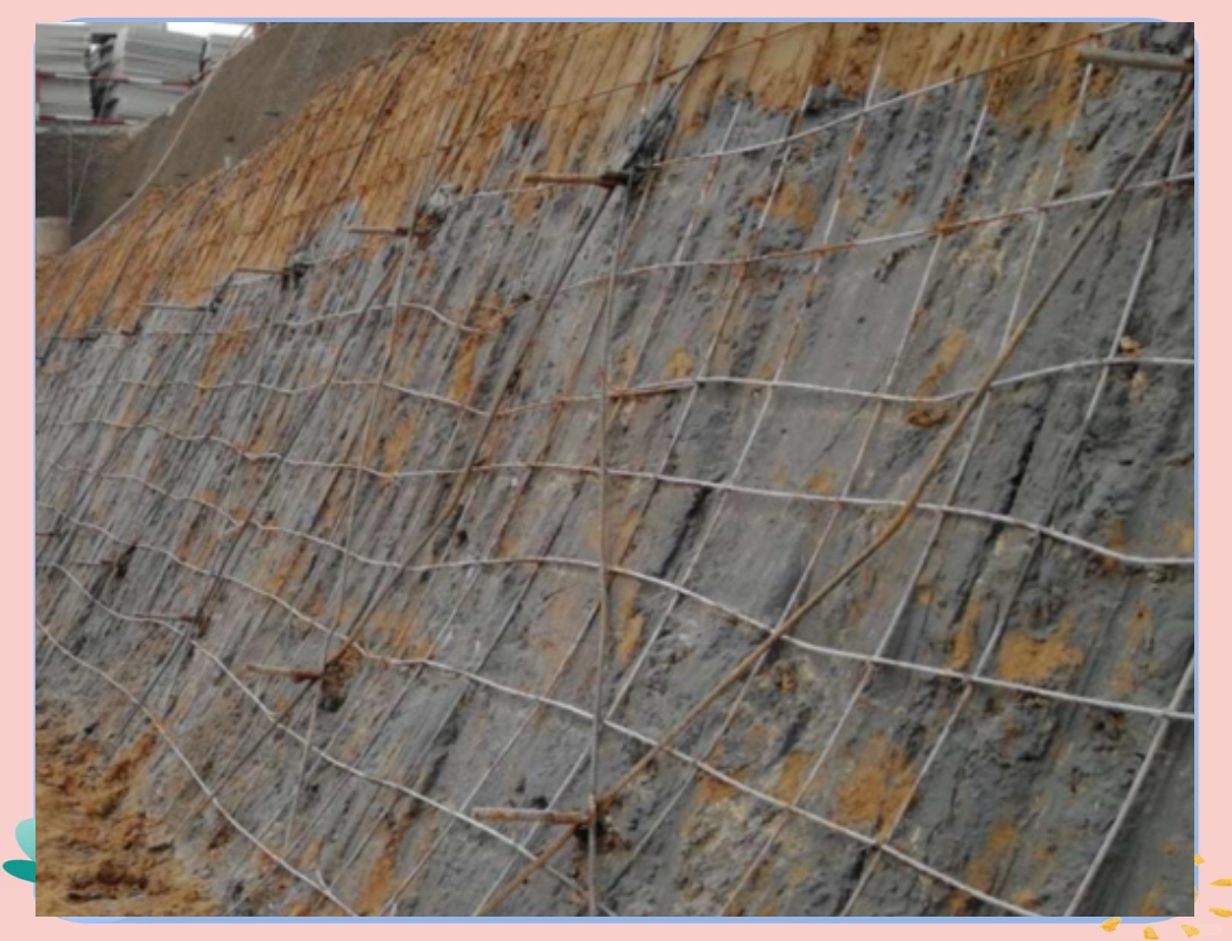 土钉墙支护技术护坡桩支护方式以其结构简单,施工迅速,操作灵活以及可