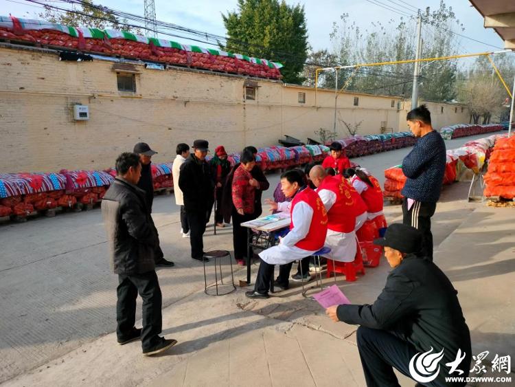 嘉祥县大张楼镇开展"义诊关爱暖人心"主题活动