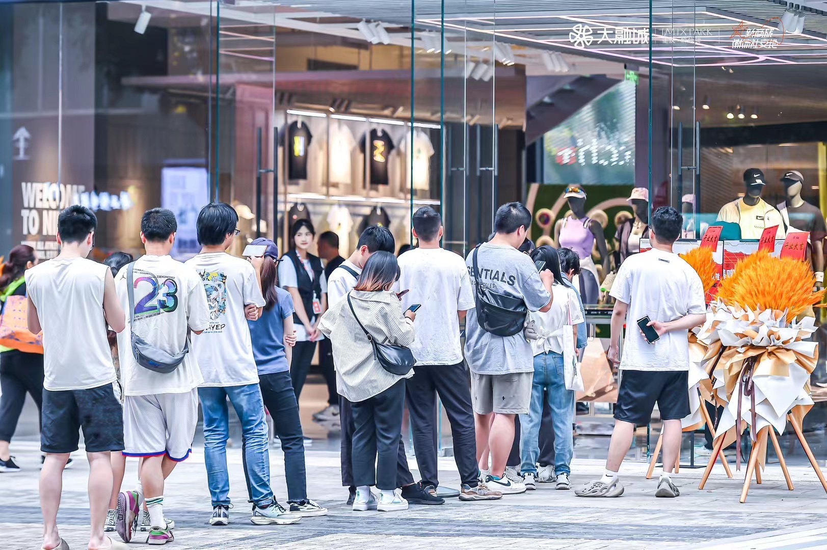 西南首家nike rise 1200概念店