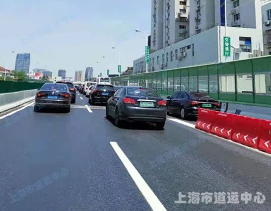 「便民」"申"字形高架部分路面翻新啦!快来瞧瞧ta们的"新妆"