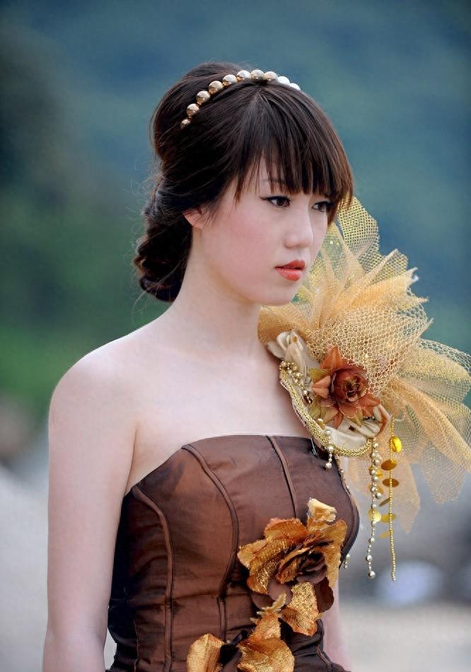 "裸模"张筱雨:22岁时拍人体写真火爆全网,如今将近40岁仍单身