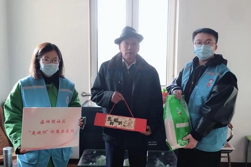 王稳庄镇开展"冬暖行动"志愿慰问活动