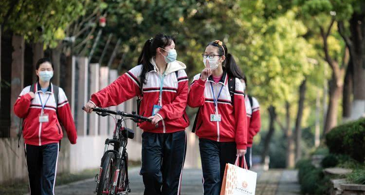 上学的路上图片简单图片