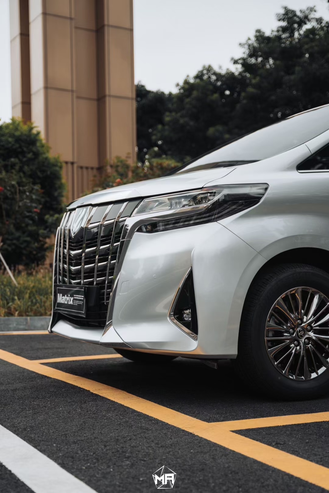 丰田埃尔法matrix矩阵改色膜金属银,高级感满满