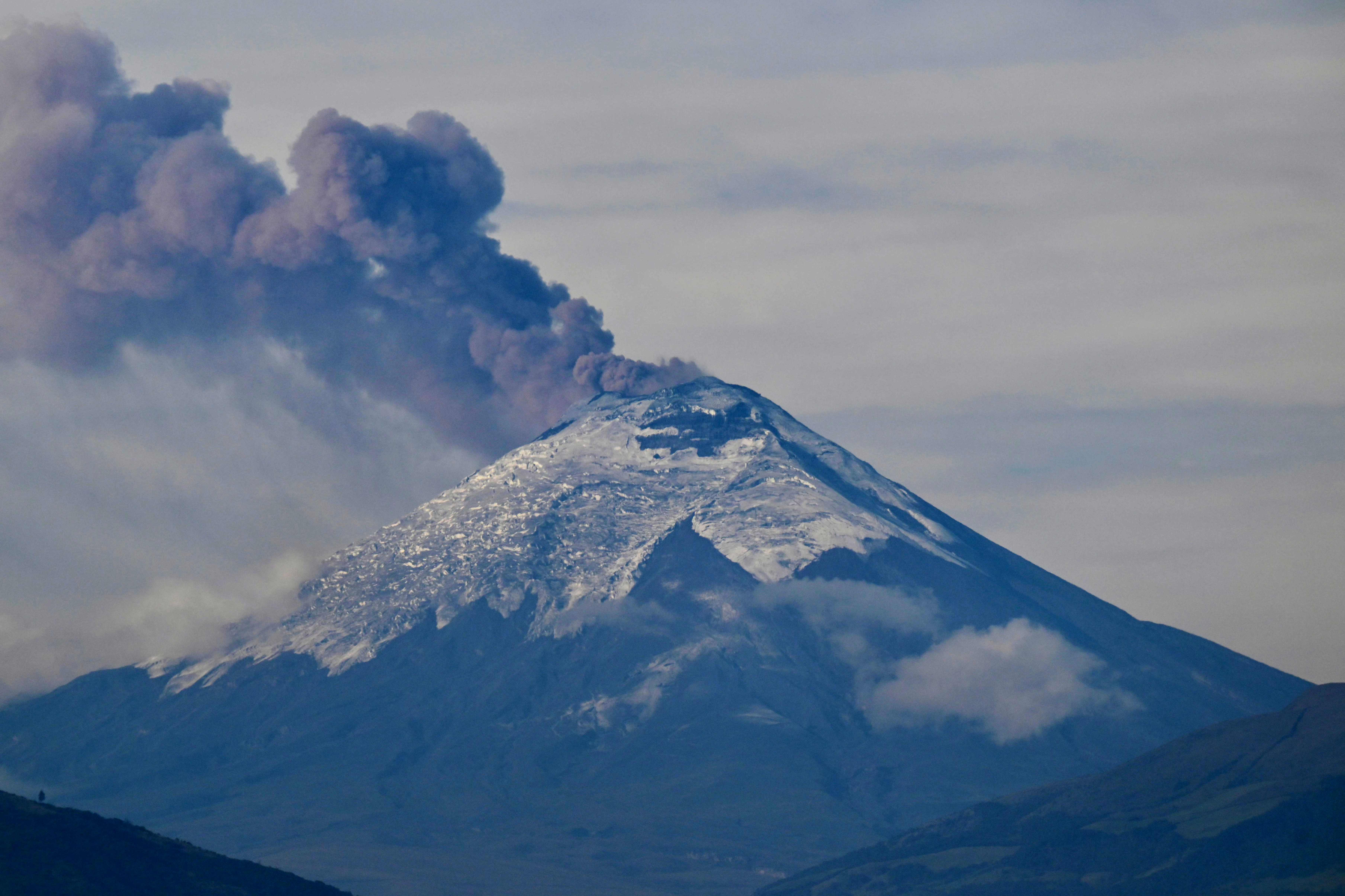 厄瓜多尔:活跃的科托帕希火山