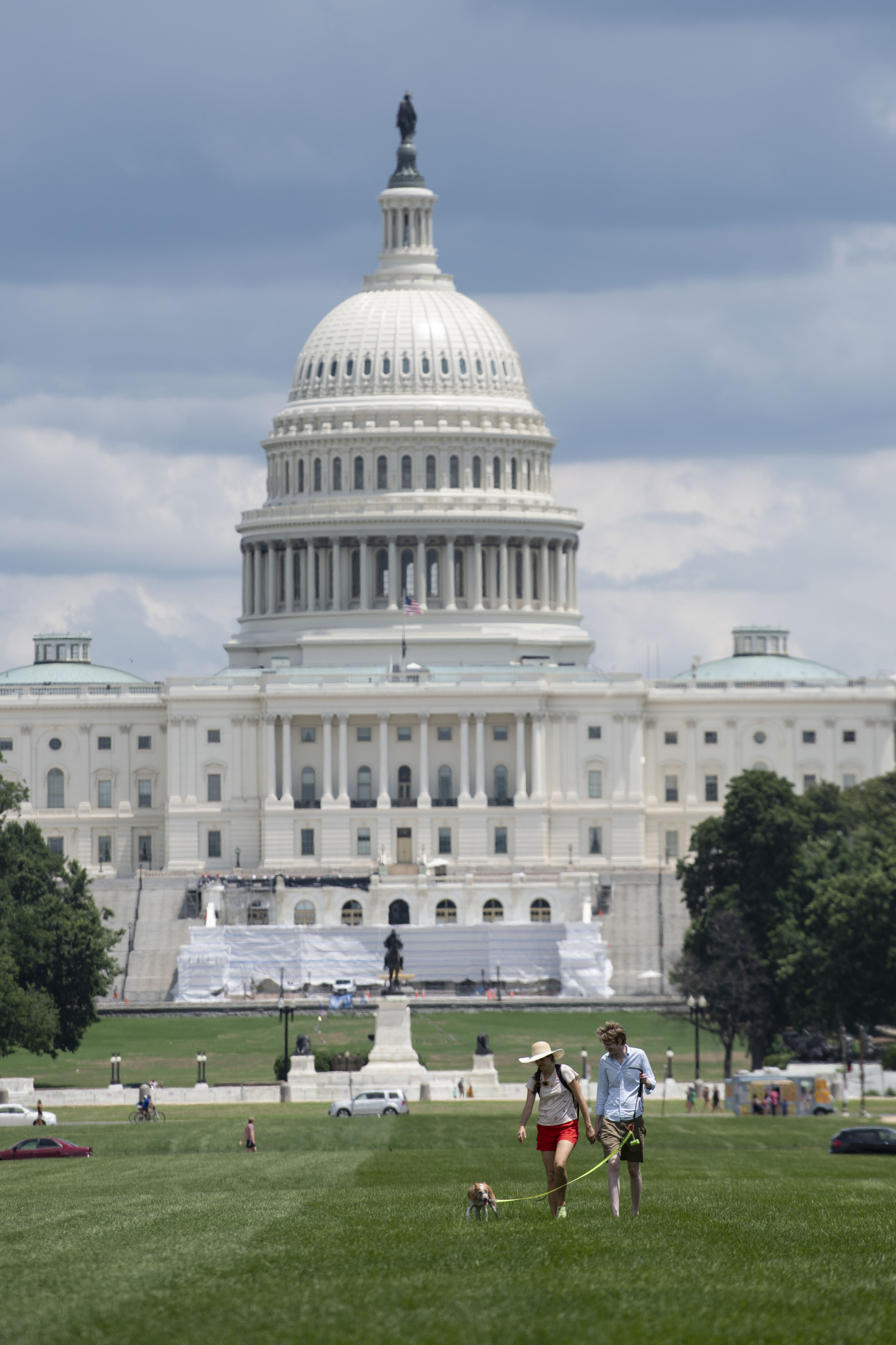 约翰斯·霍普金斯大学美国新冠确诊病例累计超过324万例