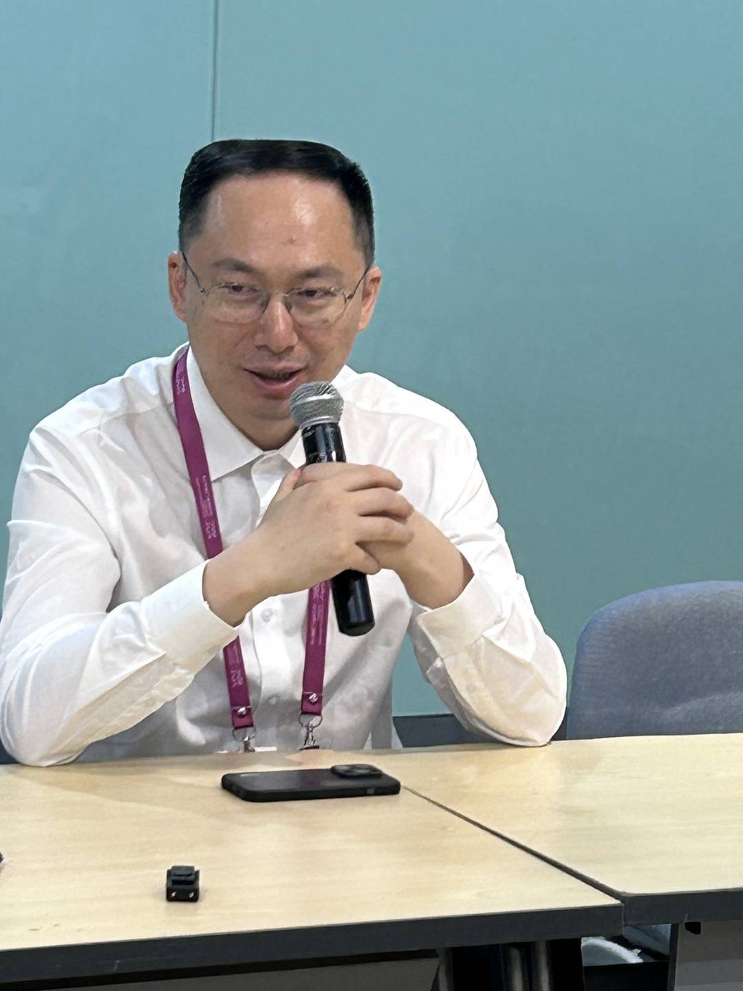 京东何晓冬:大模型的出现将重塑所有的商业模式