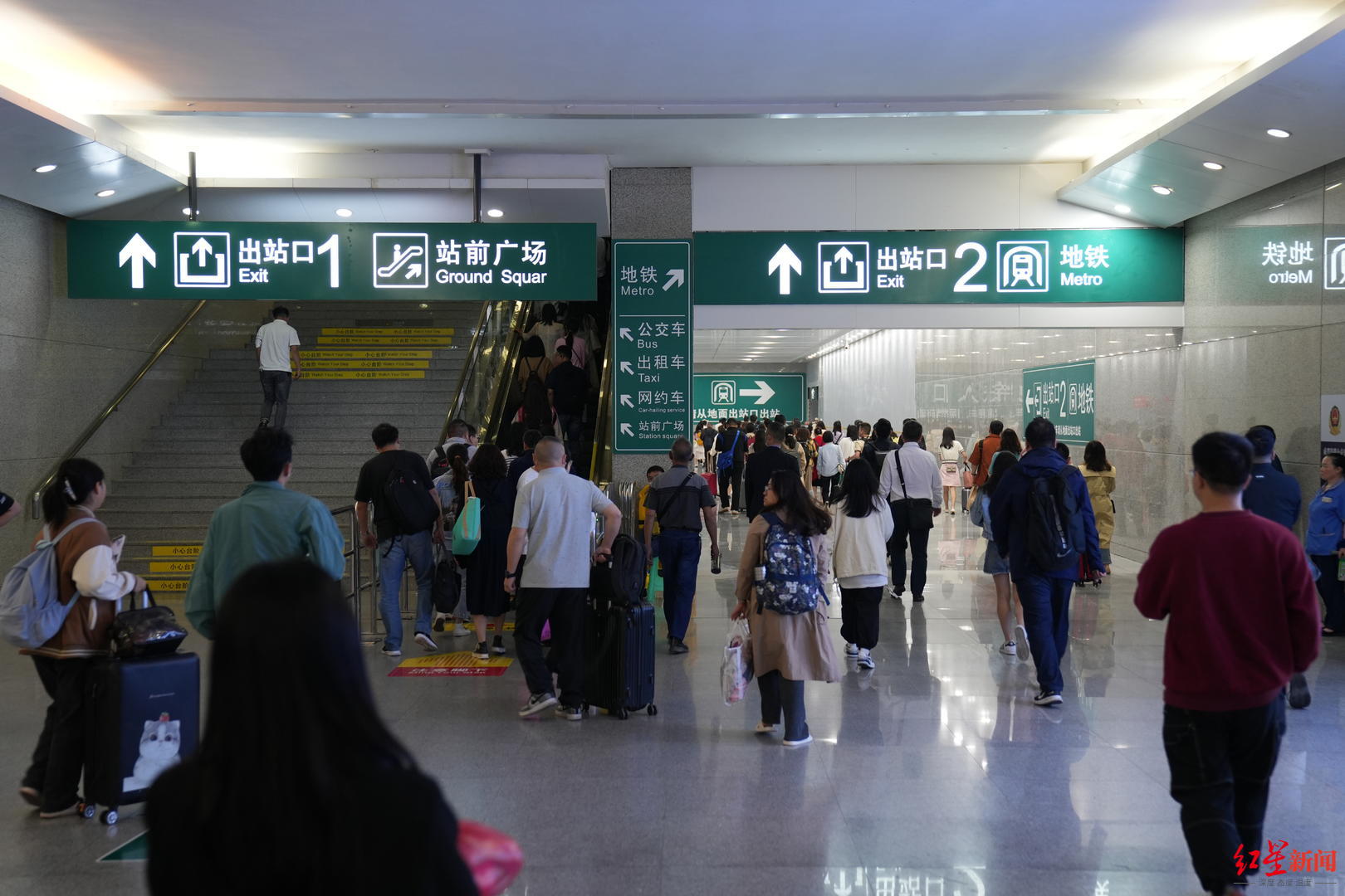 今起,铁路成都南站出站通道可直达地铁