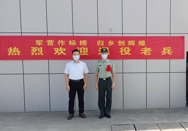 留庄镇退役军人服务站抓住退伍季,深入开展"四尊崇""五关爱""六必访"