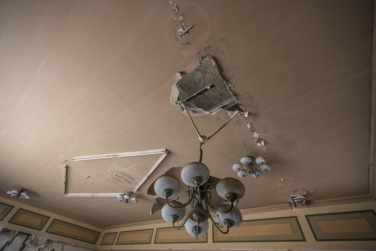 吊扇掉下来的前兆