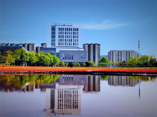 奋进新时代,共筑教育梦|杭州市电子信息职业学校:匠心传递美好教育,让