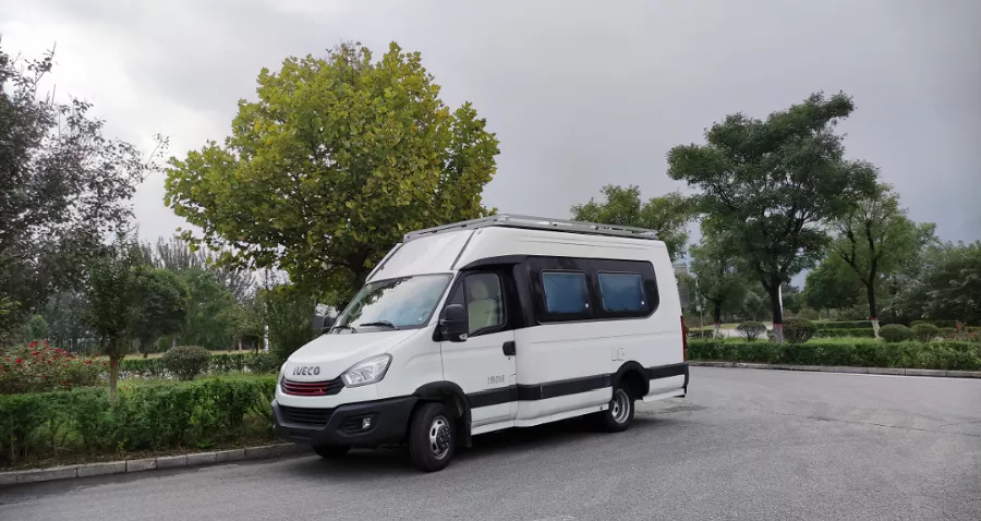 3.17郑州房车展,飞翔房车依维柯铁c,大动力大空间!