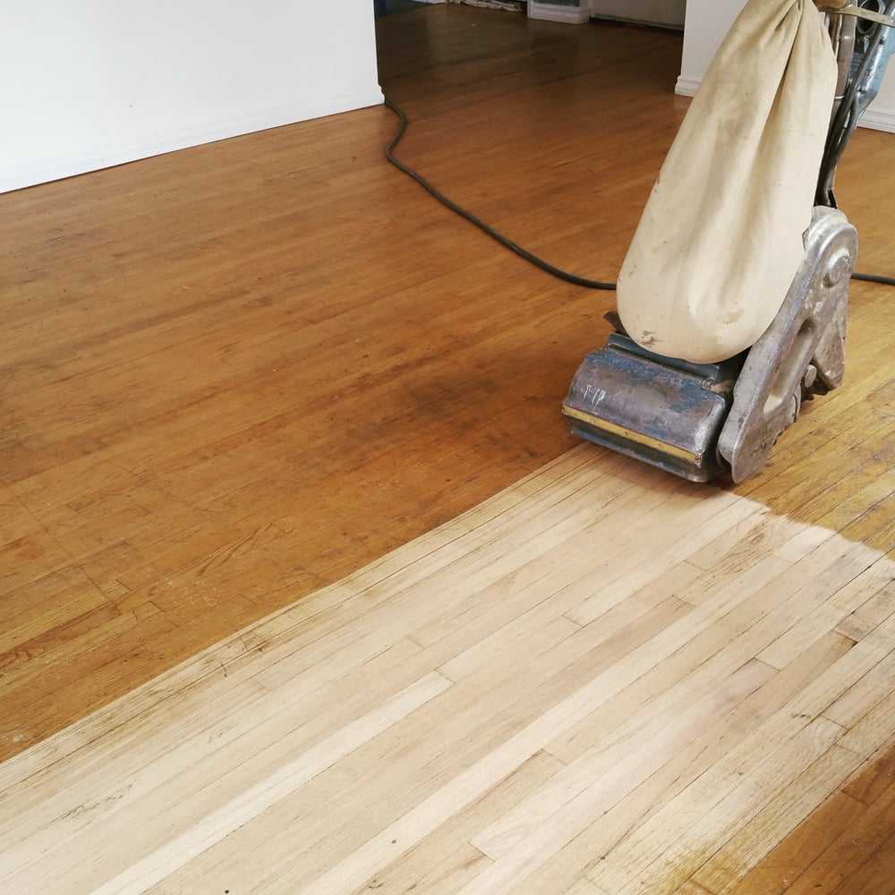 木地板用什么擦会干净?木地板要怎么保养?