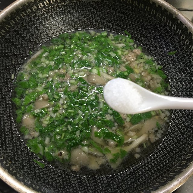 肉末平菇青菜汤,美味快手汤