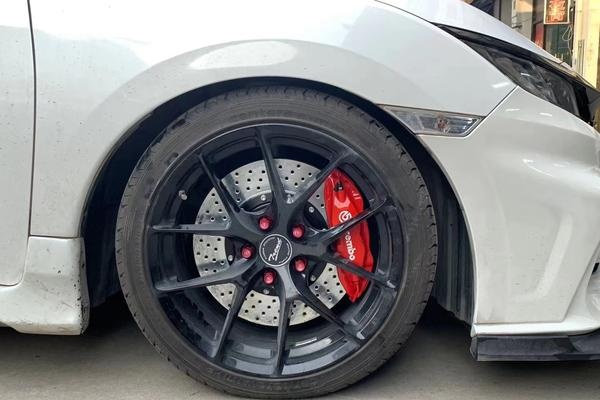 十代思域 全新换脚布雷博brembo f50刹车卡钳