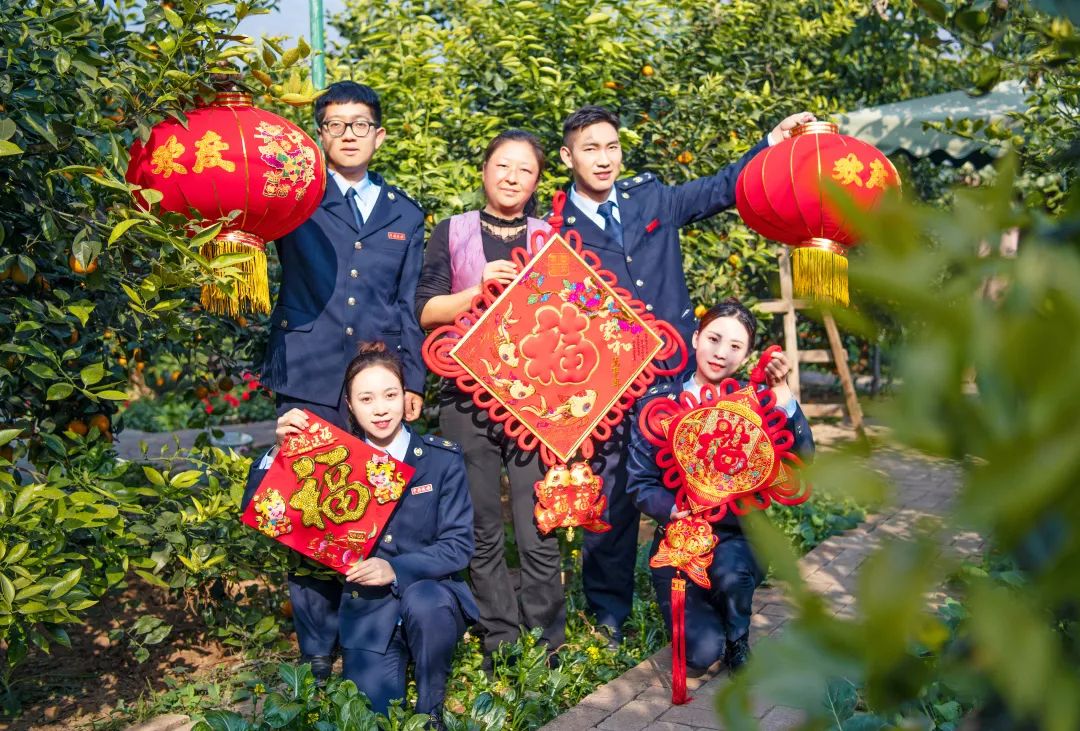 除夕到!全国税务人给您拜年啦