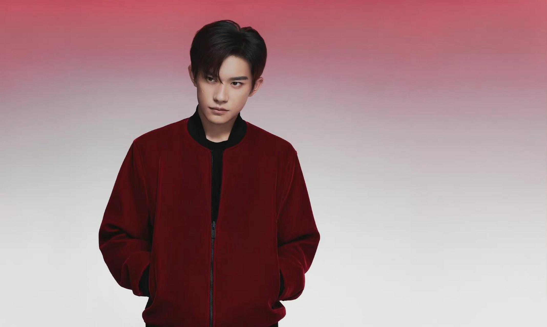 易烊千玺新年大片 千玺真的好适合穿红色,太帅啦