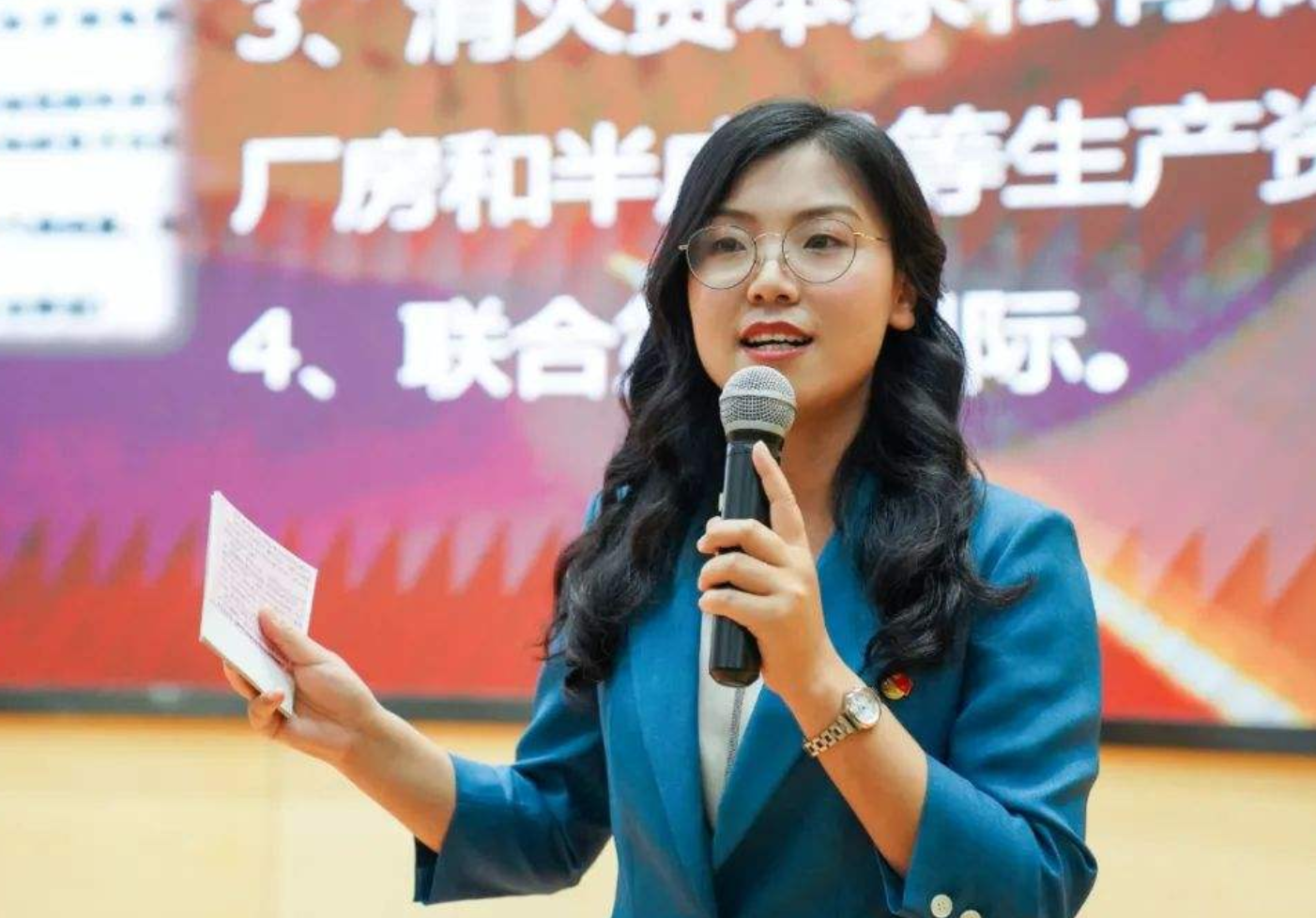 大学辅导员薪资曝光,真实收入让人羡慕,难怪985毕业生也争着当