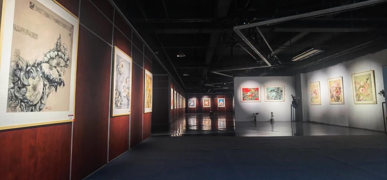 "花闹——王合多花鸟静物作品展"在卓尔美术馆开展