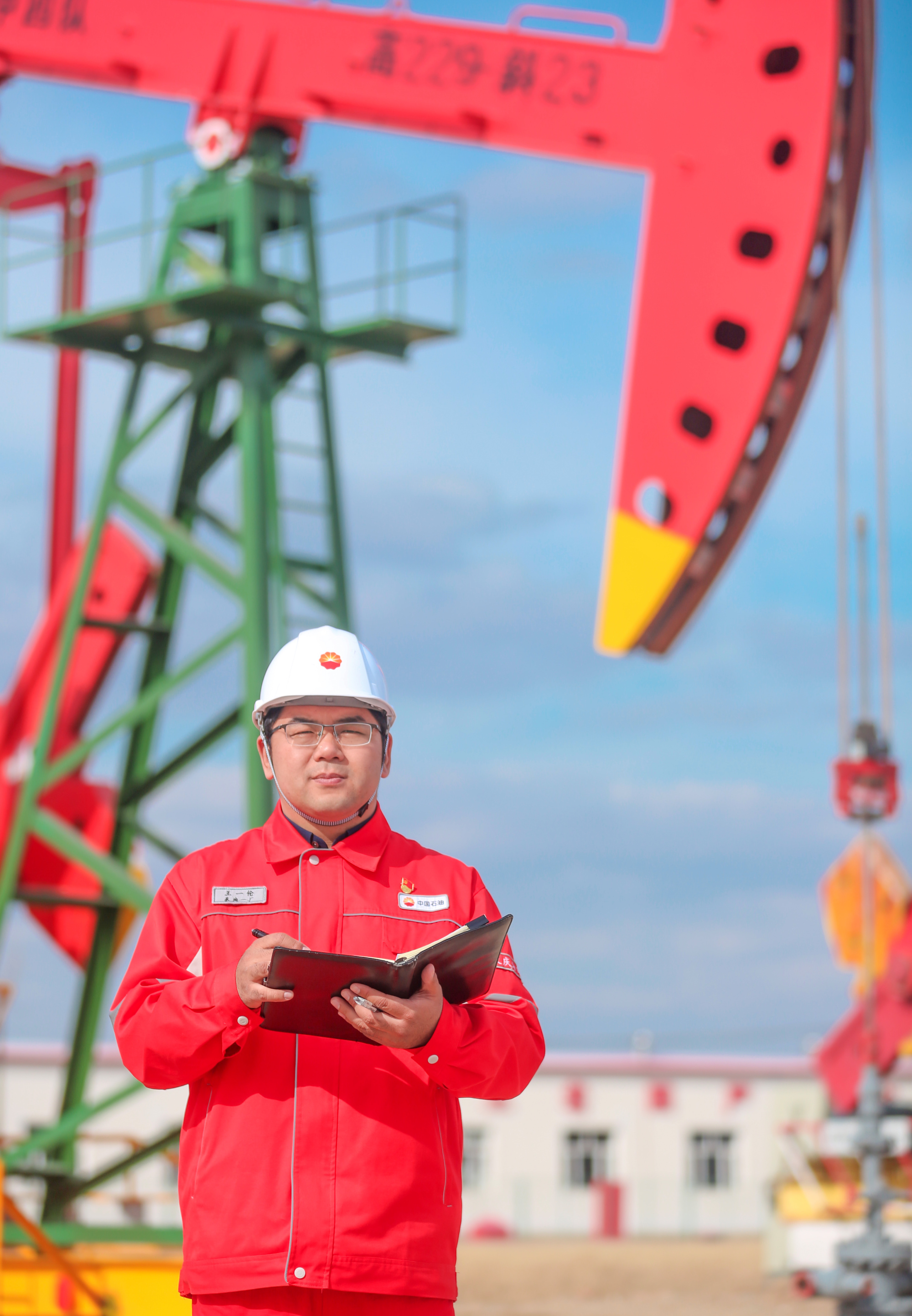 中国石油大庆油田:传承铁人志 永铸石油魂