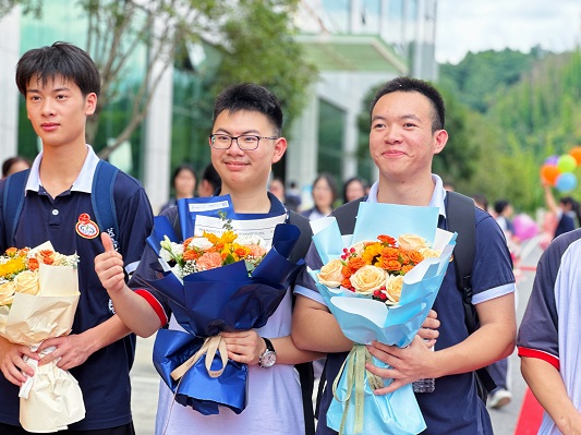 组图|临武一中:跨过时光门槛 见证青春成长