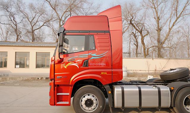 新增平地板 重7.8吨 11升大马力 解放悍vh成为煤炭运输新选择