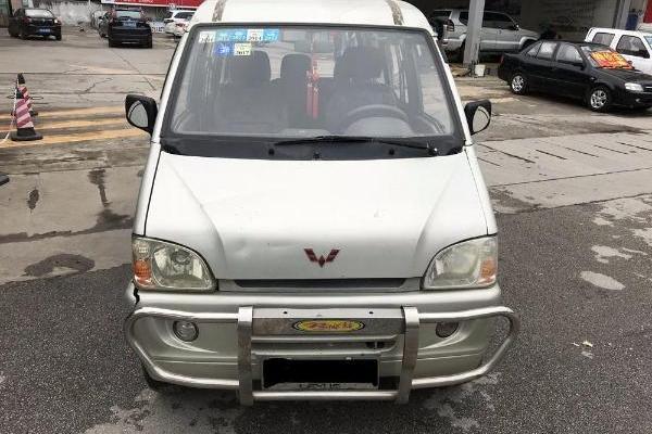 2003年五菱之光参数 五菱之光lzw6376a3是什么型号