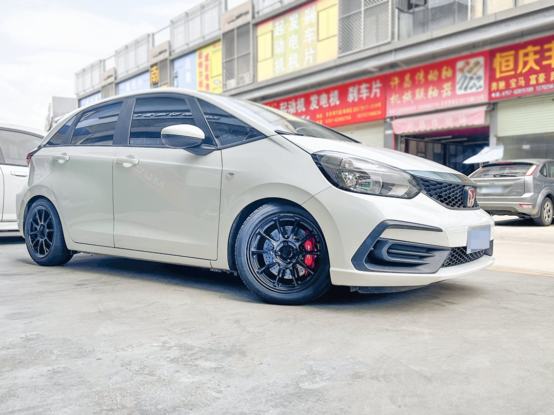 飞度gr9改装案例丨muc-c6小六刹车套装,专为小轮毂车型设计