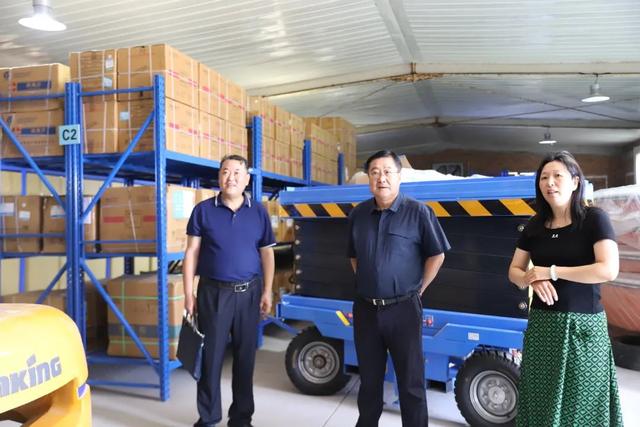 王家喜在调度检查防汛物资保障工作时强调备齐各类防汛装备物资以万全