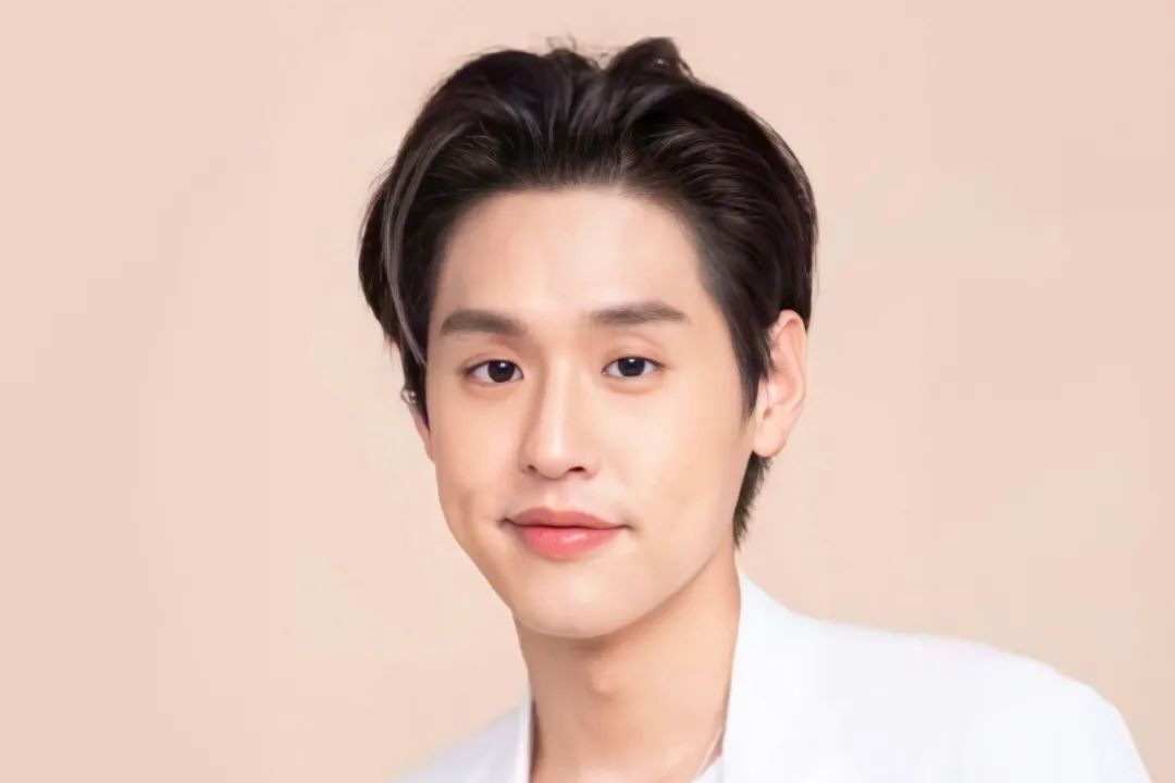 早报|美邦服饰股价创历史新低;传耐克已在欧洲总部裁员;ck母公司预计