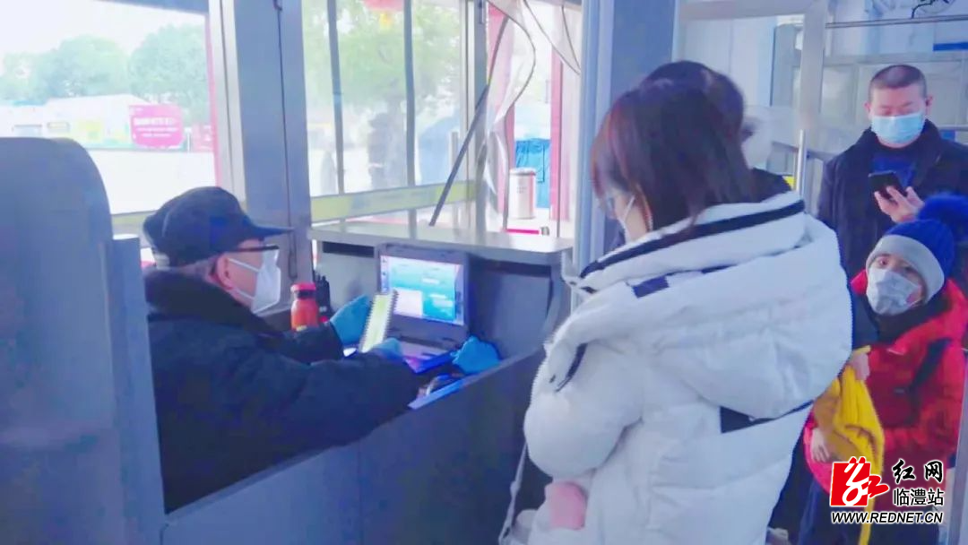 临澧火车站春运客流创新高