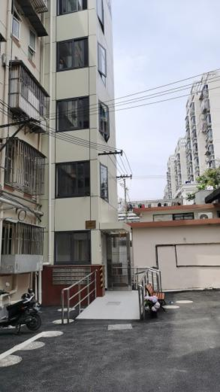 "瞧,我们的日子越过越甜了" 长白新村街道居民自己"当家做主",共同