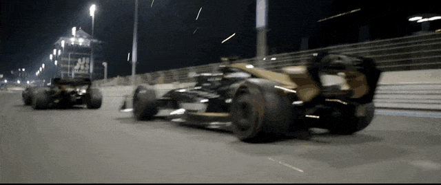 《F1:狂飙飞车》中布拉德·皮特用的气流“诡计”,你看懂了吗?-有驾 《F1:狂飙飞车》中布拉德·皮特用的气流“诡计”,你看懂了吗?-有驾