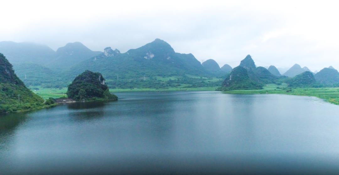 【跟着广播看乡村】柳城:凤山镇二塘村民演绎新时代"爱莲说"