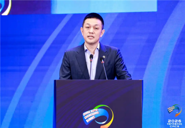 从年度最惨的人到国产豪车新王！李斌解释蔚来怎么又行了