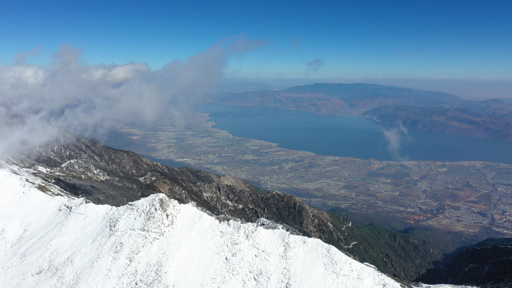 海拔5000米俯瞰,这是你未曾领略的大理苍山雪!