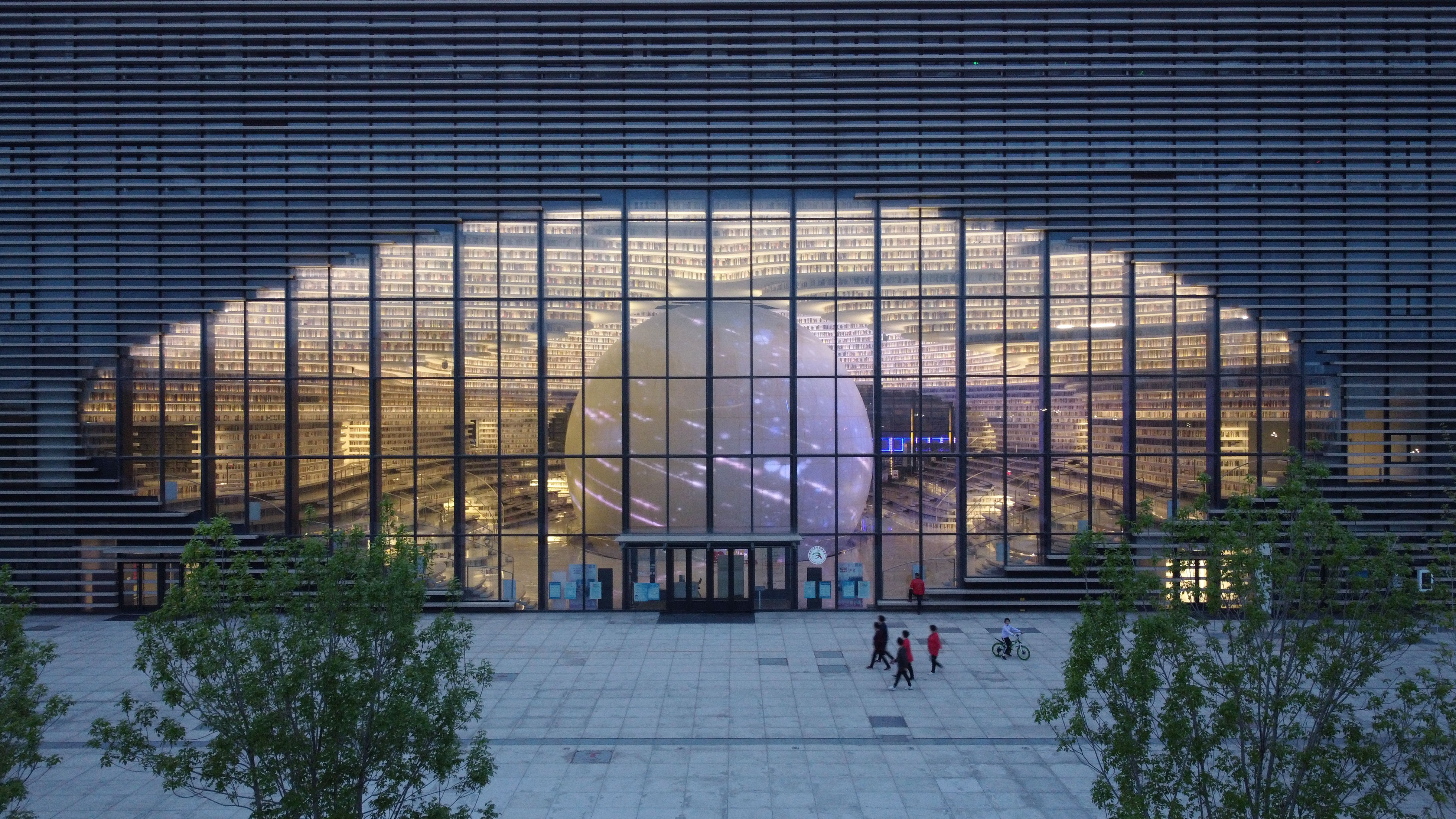 (社会)当美丽邂逅书香——天津滨海新区图书馆