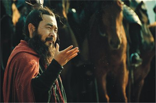 古语中,常用的顾影自怜一词是什么意思,又是怎样的典故?