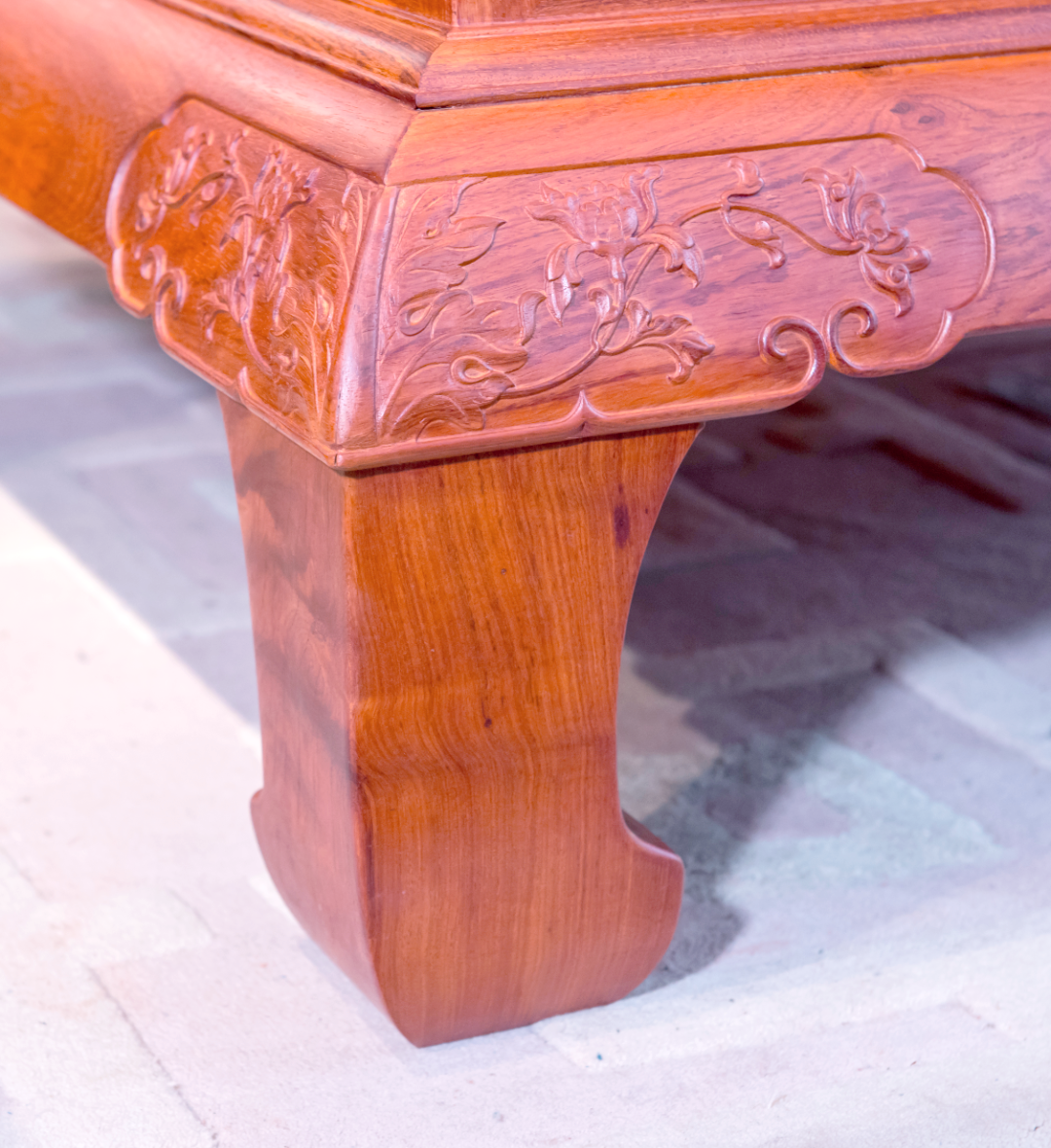 红木家具腿足设计的多样性与艺术性