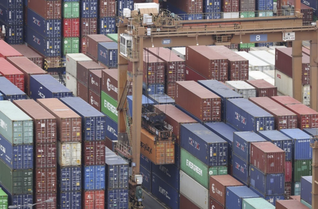 受内地业务推动,香港贸易额创下4.75万亿新高