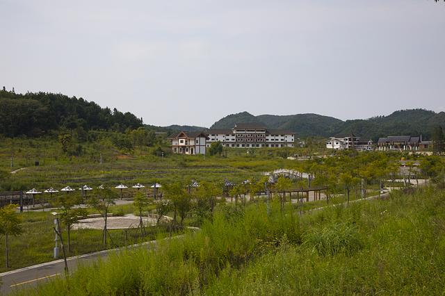 修文县洒坪镇青山村134户宜居农房建设完工