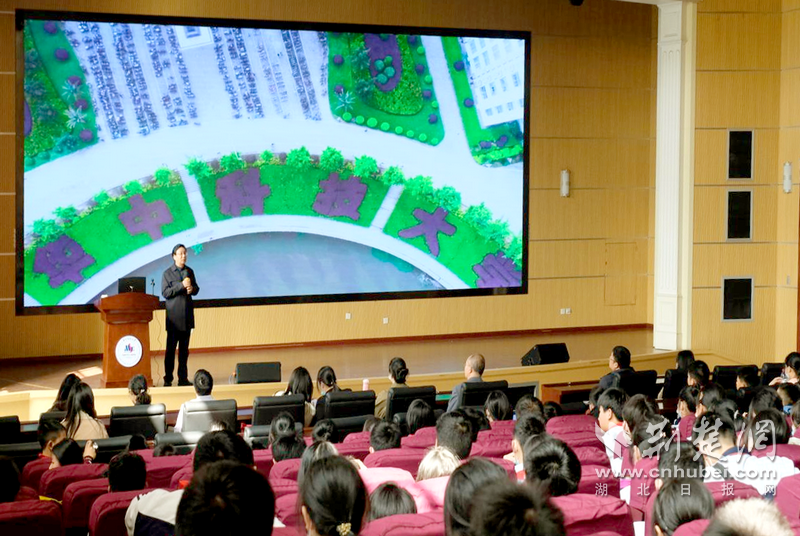 寻青春奋斗足迹 武汉市新沟中学走出筑梦"先手棋"