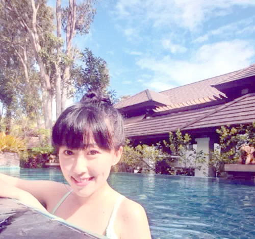 康逸琨:从毕业照到综艺新星的全能女神之路