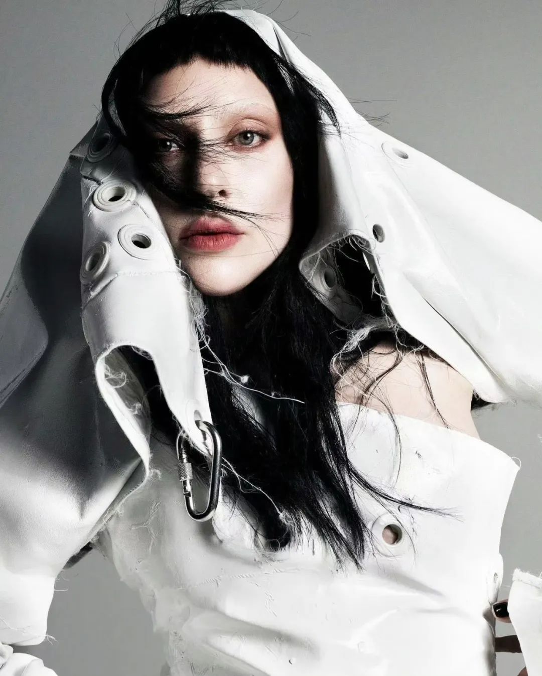 爆米花|不发新专辑的蕾哈娜,终究还是来中国摊了煎饼!